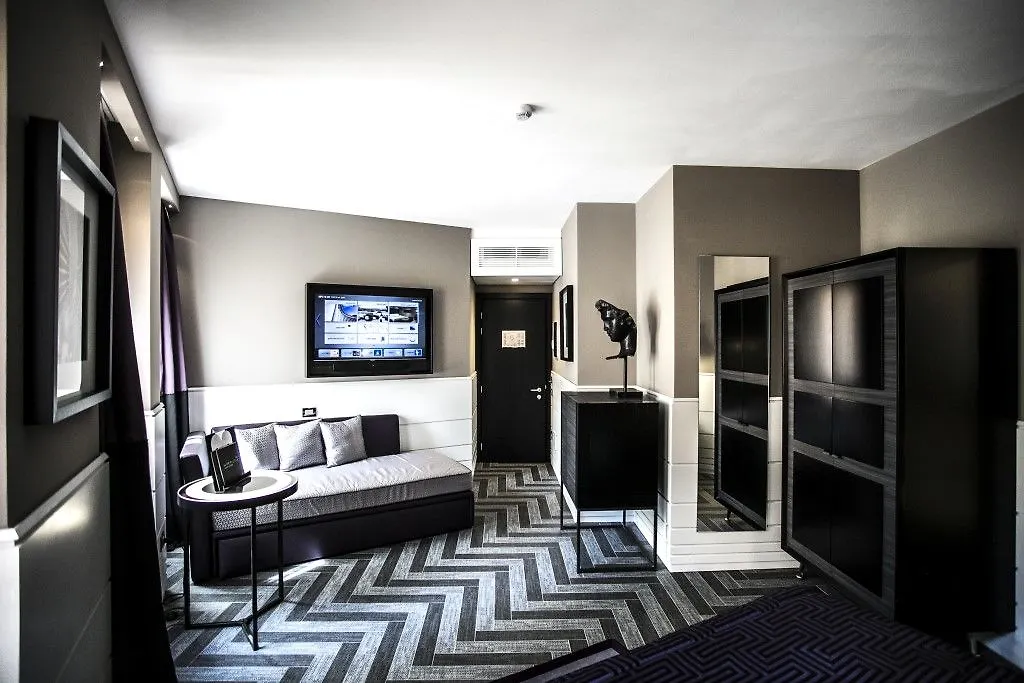 **** Hotel The Tribune, Part Of Jdv By Hyatt Roma Italia